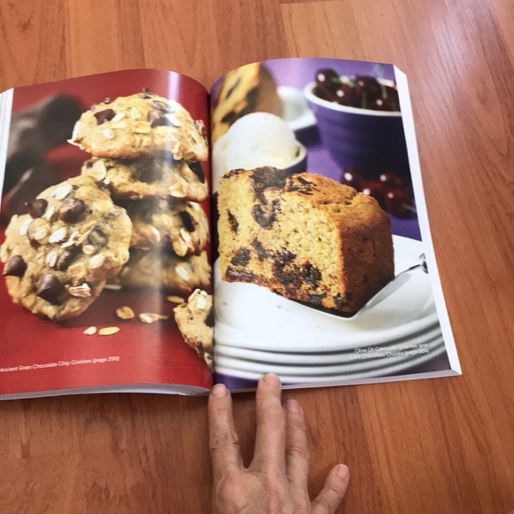 Bob’s Red Mill Everyday Gluten - Free cookbook - Picture 4 of 5